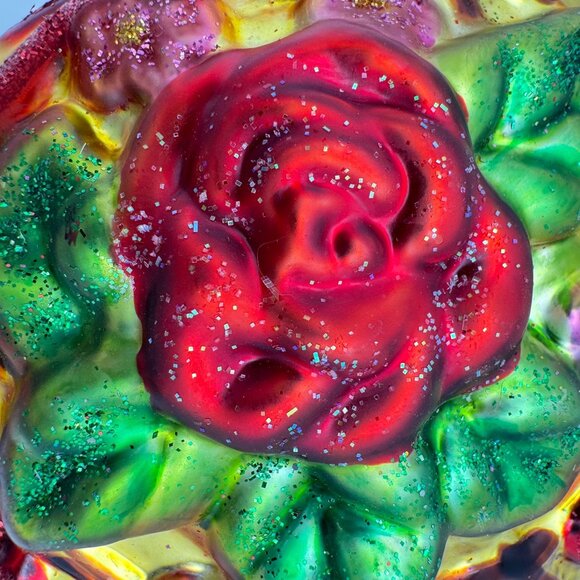 Handcrafted Heart-Shaped Glass Ornament Red Rose Floral Gold Base Red Glitter 4" - Picture 8 of 9